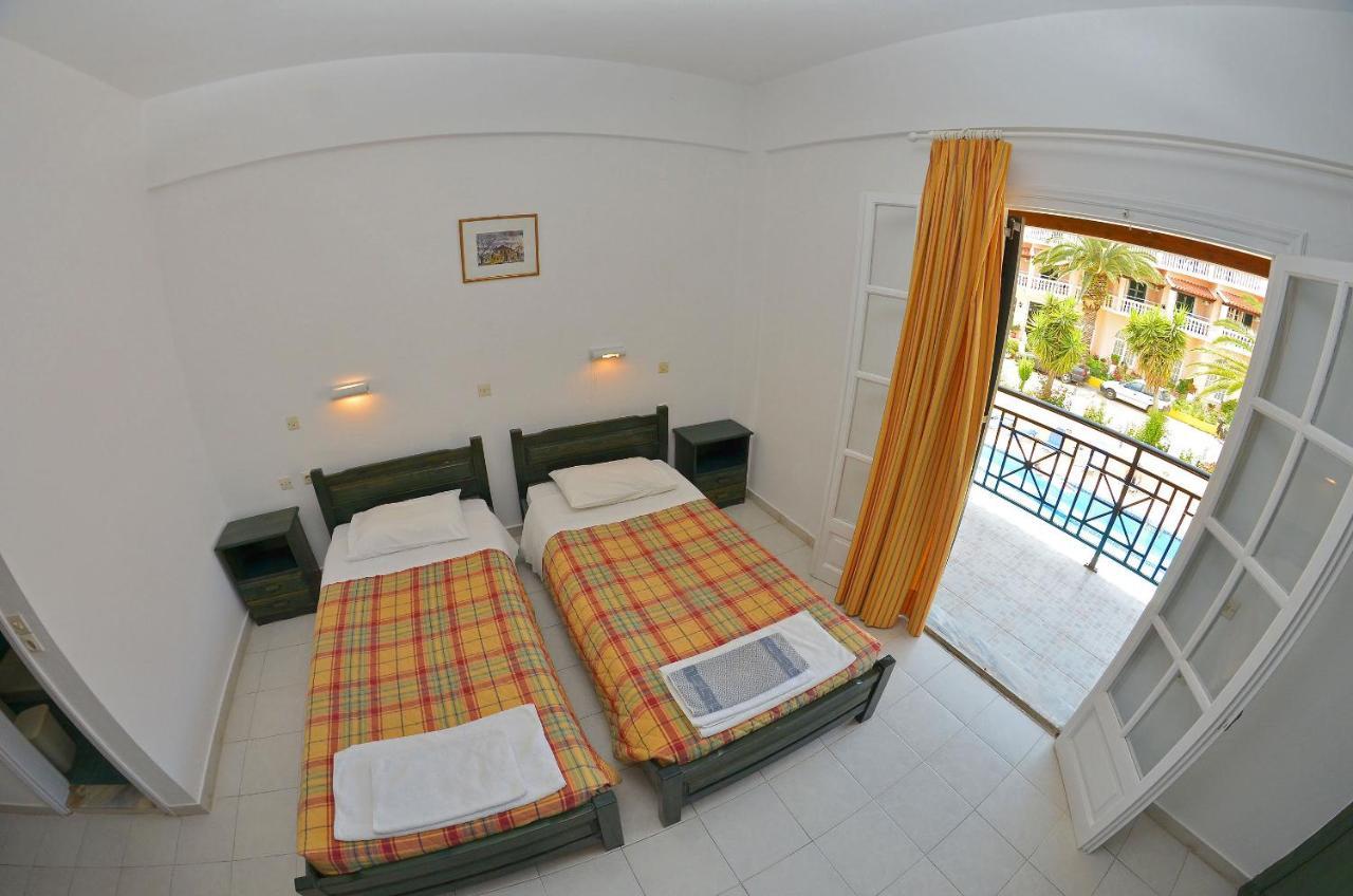 Clio Apartment *